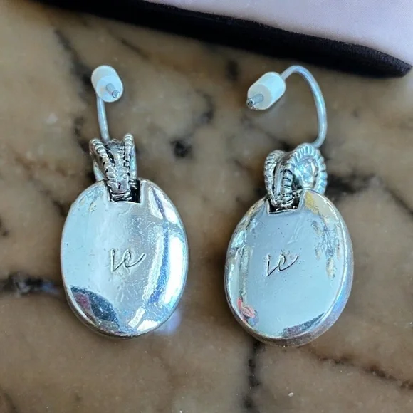 Liz Claiborne vintage earrings - Picture 3 of 3